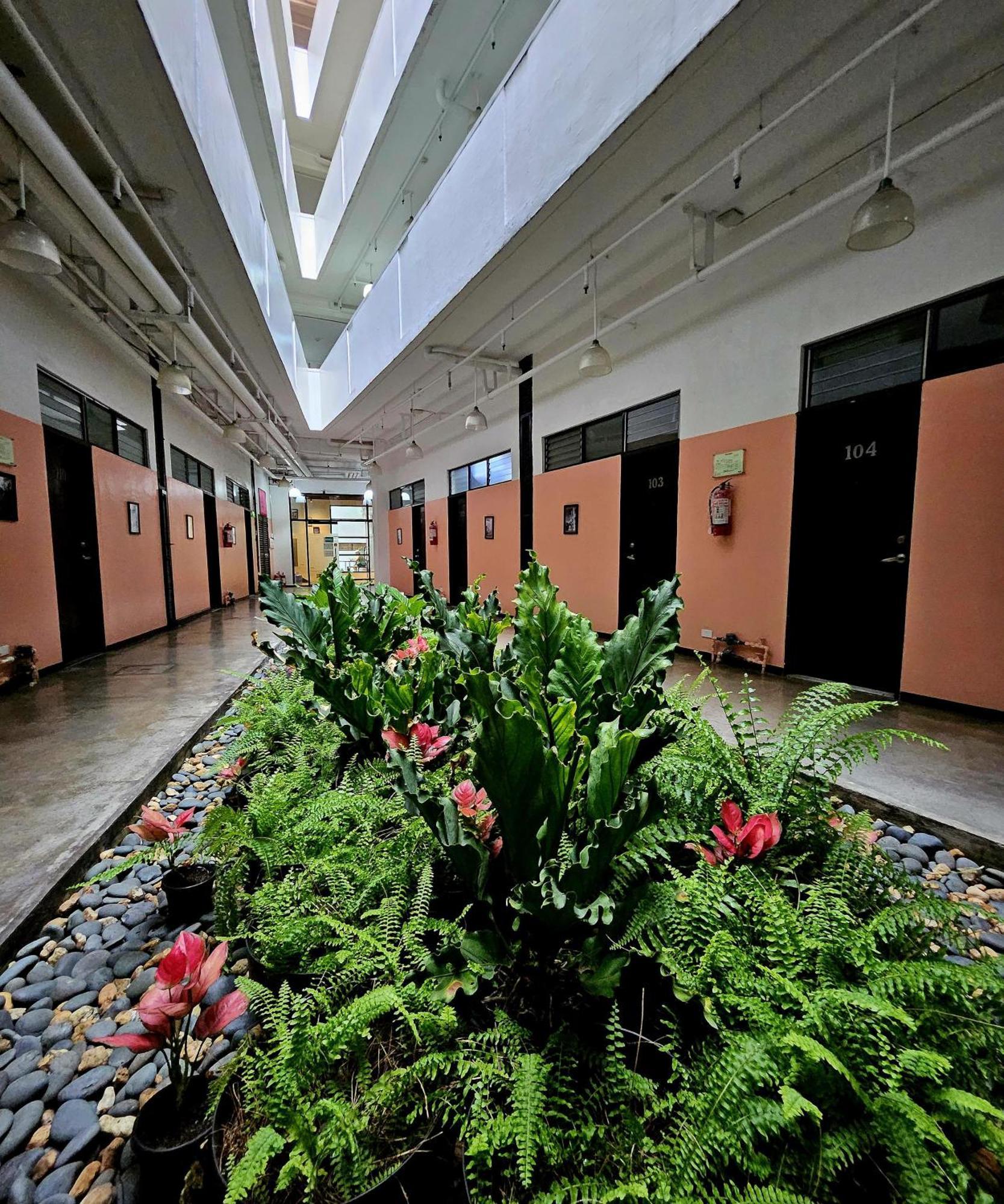 Monchere Dormitory Manila Ngoại thất bức ảnh